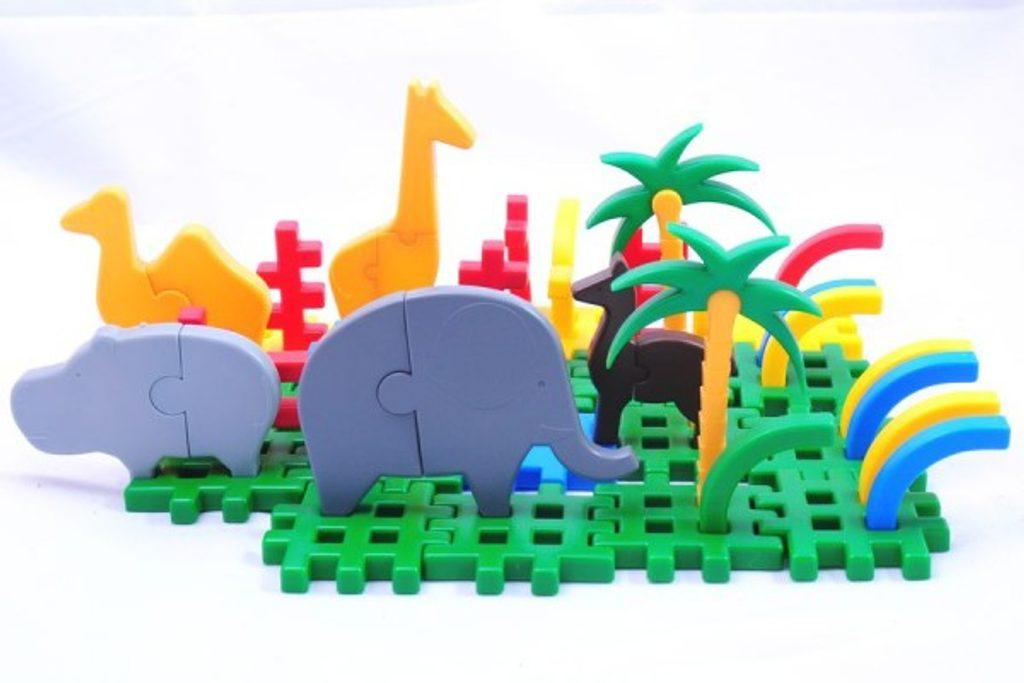 Stavebnice Blok 4 ZOO plast 235ks v krabici 35x33x10cm