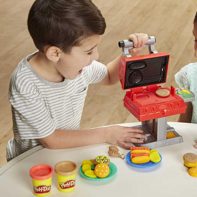 ds28079076_hasbro_play_doh_barbecue_gril_kreativni_set_modelina_s_doplnky_3