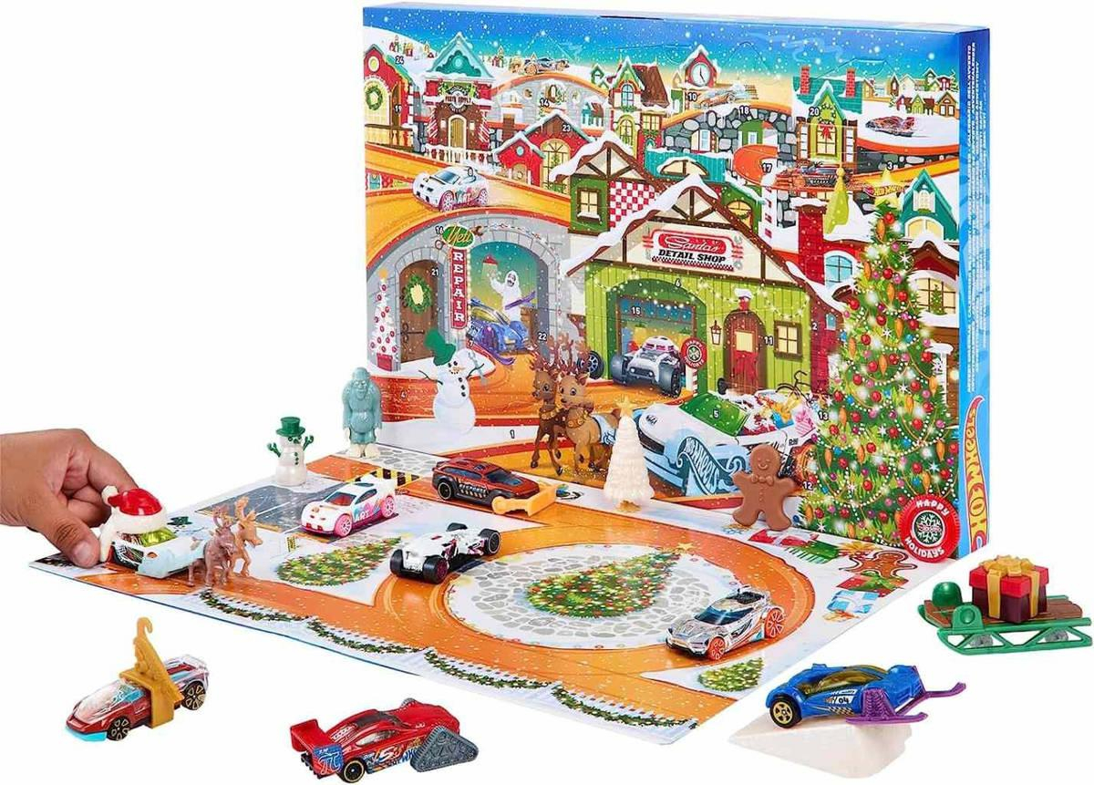 ds49582001_mattel_hot_wheels_adventni_kalendar_2023_rozkladaci_s_herni_plochou_3